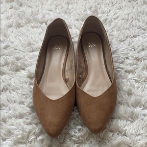 Tan New York & Company flats
